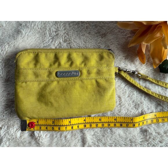 Baggallini Wristlet Yellow - Picture 5 of 5
